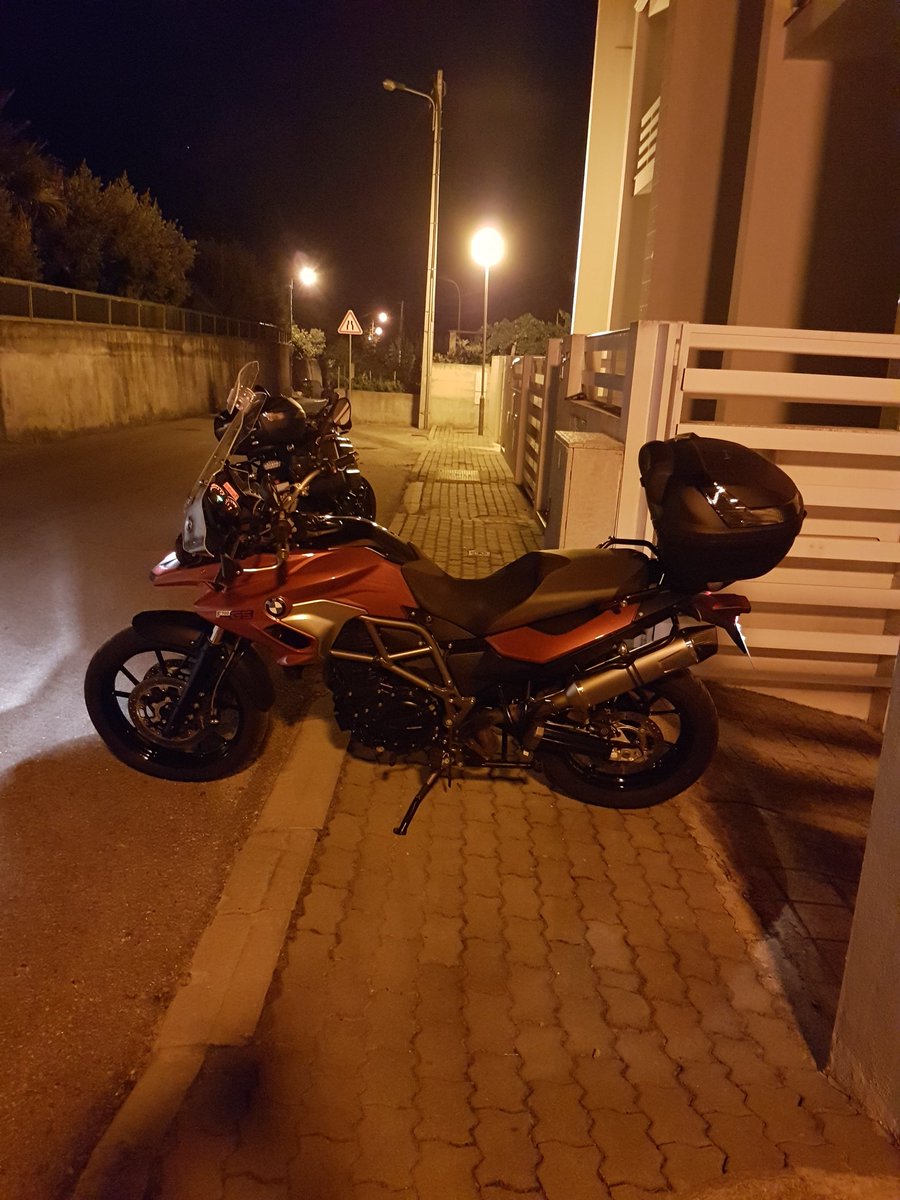 JBarroso's tweet photo. Chegada a casa da voltinha noturna:
- 117 km percorridos em estrada de montanha
- Temperatura + baixa 20,5°
- Temperatura + alta 33°
- Altitude máxima 1993 m
#rideatnight https://t.co/V47A8XmOlp