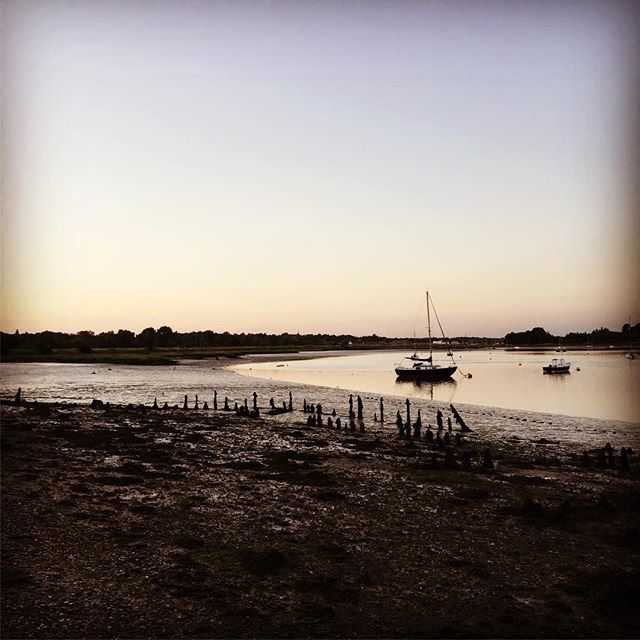 janakyomoon's tweet photo. Something’s never change #river at #dusk #kysonpoint https://t.co/TKJ0djBOeM https://t.co/YCb0OdLmkw
