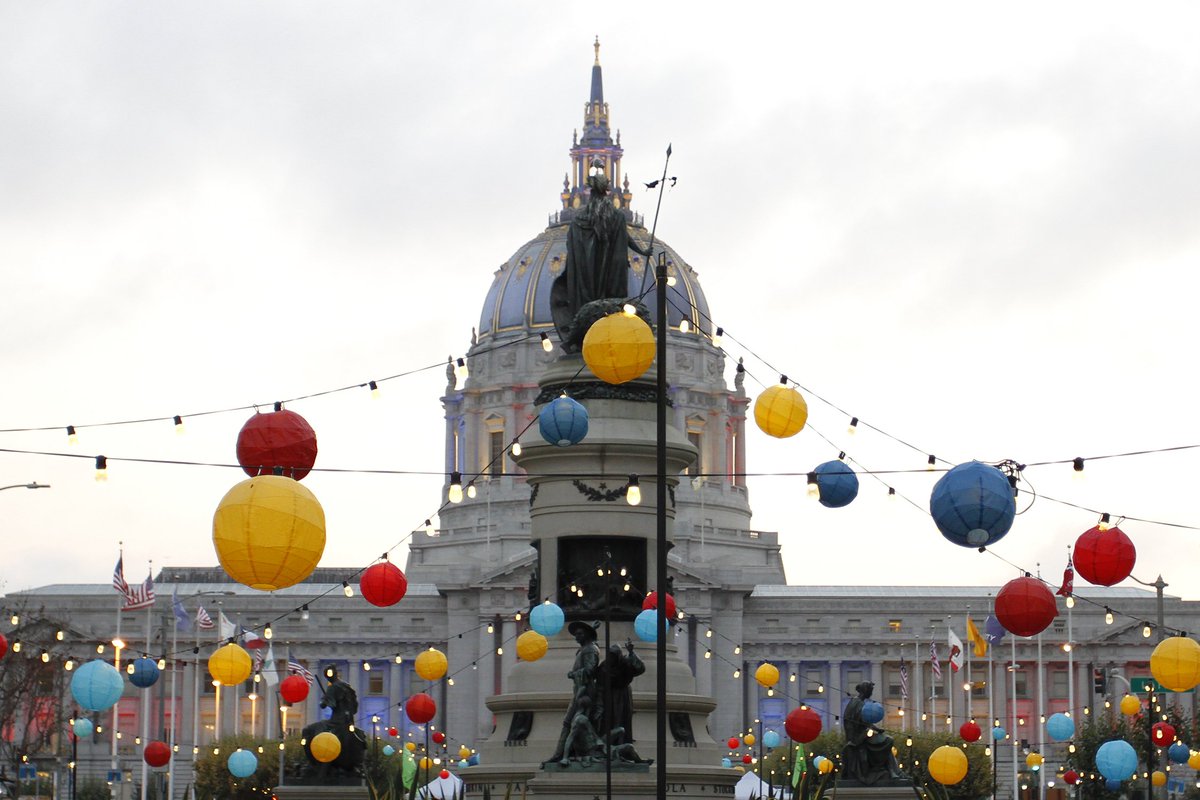 otgsf's tweet photo. The second of five block parties at @TheSFCommons happens this Sunday, with street soccer, giant Scrabble, an @SFetsy pop-up market and street eats from Off the Grid. See the food lineup, here: https://t.co/w22jXzK02J #sfevents

#wehaveincommons #offthegridsf https://t.co/o8fmetoTzP