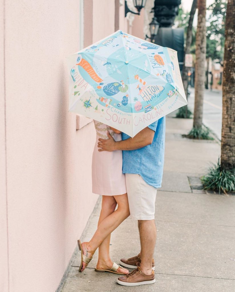 Rain or shine we are all heart eyes for this adorable South Carolina scene sunbrella spotted at the <a href="/MillsHouseHotel/">Mills House Hotel</a>.
☀️⛱☀️
What a fun way to send a save-the-date for destination “I Do’s” in Charleston, who agrees?
#CharlestonWeddingGuide
#CharlestonIsAlwaysAGoodIdea