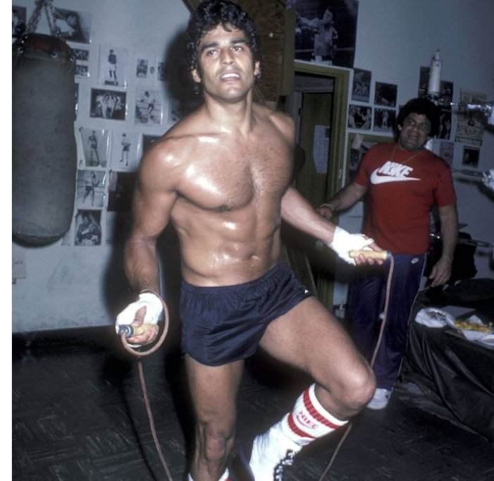 PonchsAngel7M5's tweet photo. #InsteadOfWorkingOut I look at @ErikEstrada working out. With his hot ripped bod! OMG! Jesus Christ this work of art you have created. Lord have mercy. 🤤🤤🤤🤤🤤🤤🤤🤤🤤🤤🤤🤤🤤😍😍😍😍😍😍😍😍😍😍😍 https://t.co/3prCtyiud3