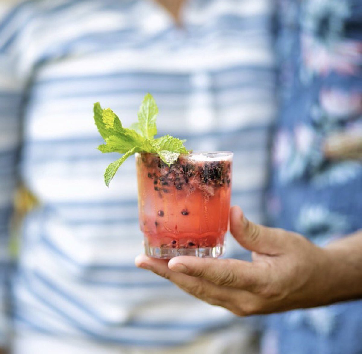 BOURBON 🥃 BERRY 🍓 SMASH 🌱

📸: <a href="/Paul_Versluis/">Paul Versluis</a>