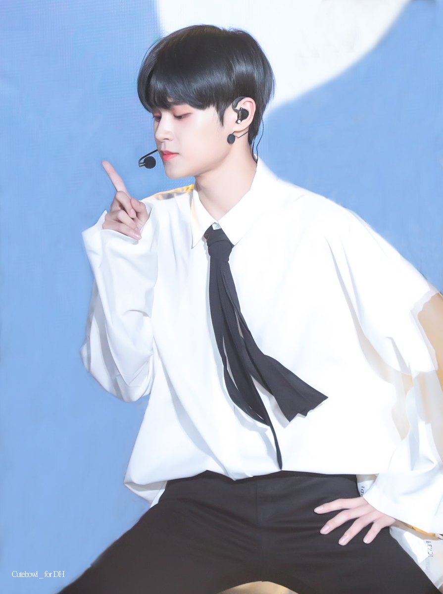 cutebowl_forDH's tweet photo. #이대휘 #워너원
#LEEDAEHWI

180801KMF https://t.co/hmvYndpYrr