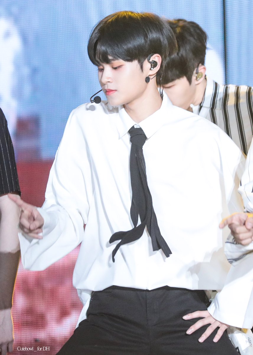 cutebowl_forDH's tweet photo. #이대휘 #워너원
#LEEDAEHWI

180801KMF https://t.co/hmvYndpYrr