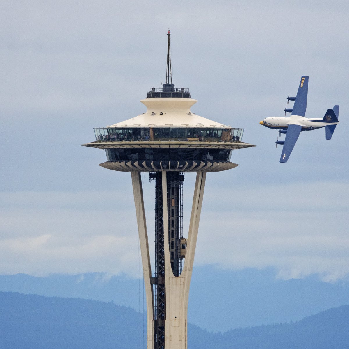equalmotion's tweet photo. Big Bertha cruising by the @space_needle this afternoon. https://t.co/fJCWNCOT59