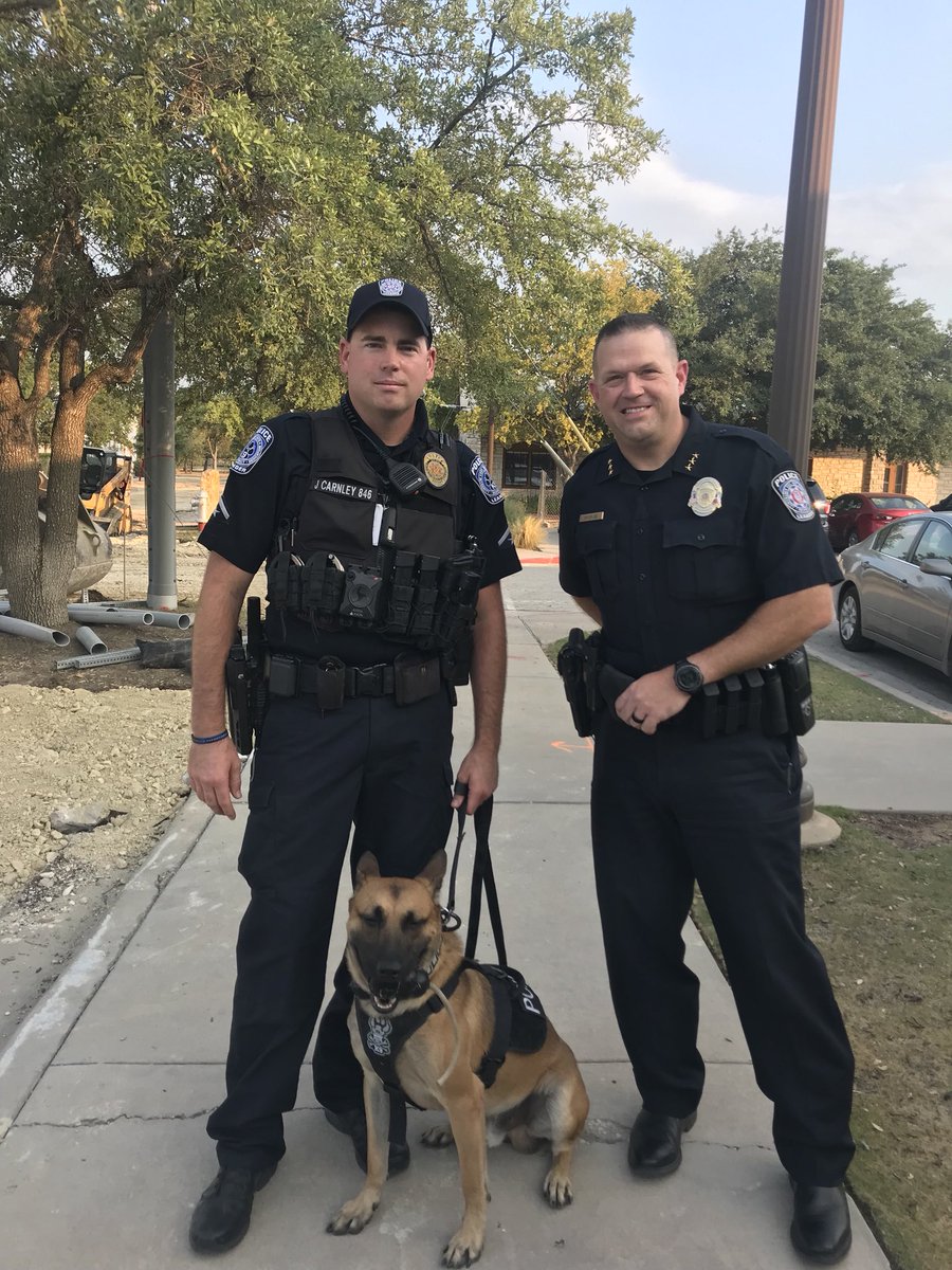 Tonight Officer Carnley and K9 Kodi we’re recognized at tonight’s City Council meeting! Keep up the great work!