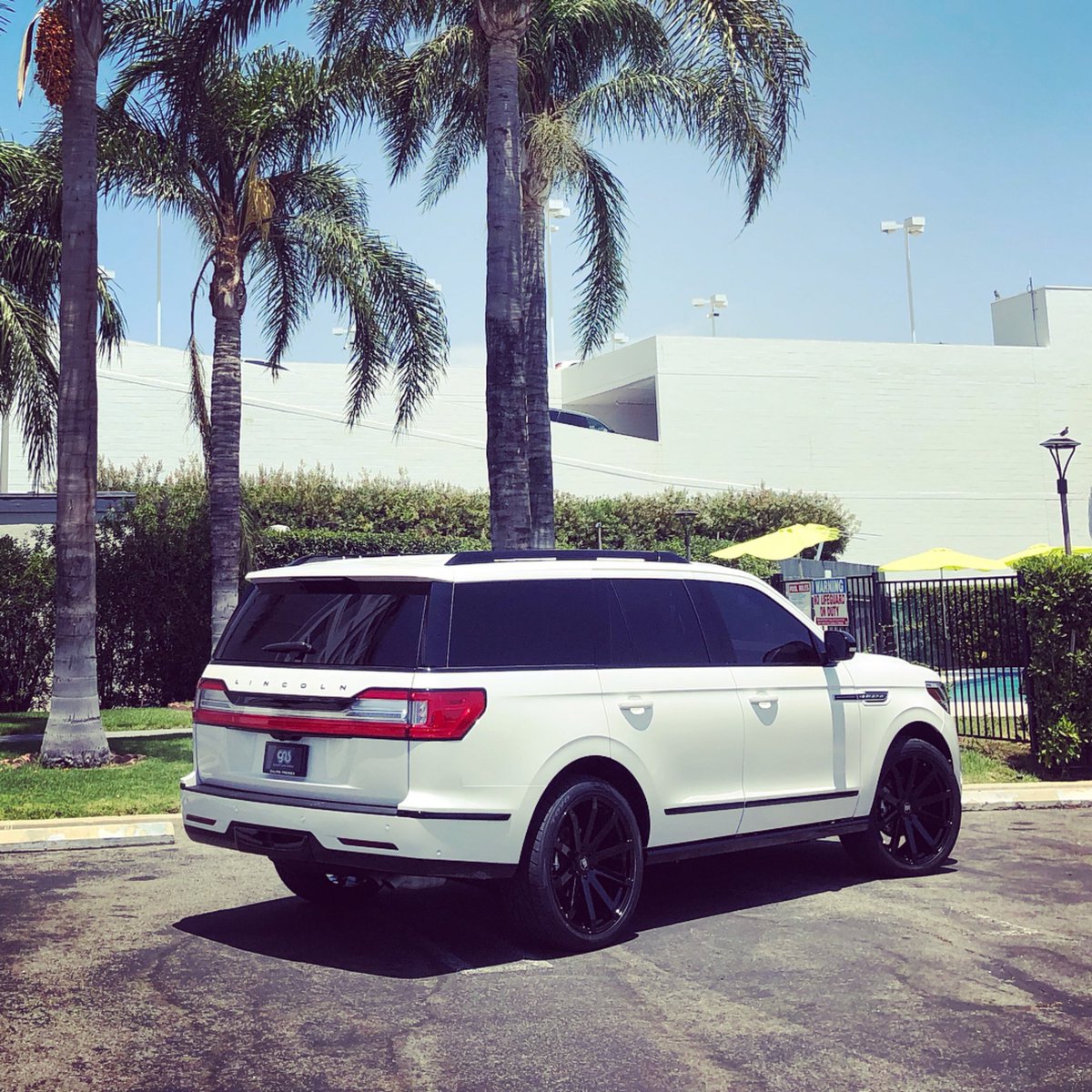 2018 Lincoln Navigator 
Blacked Out Package
24” Black Rhino Wheels
<a href="/ToyoTires/">Toyo Tires</a> proxes 4
@ReviverAuto digital plates
<a href="/galpinautosport/">Galpin Auto Sports</a>
#getitatgalpin
#galpinlincoln