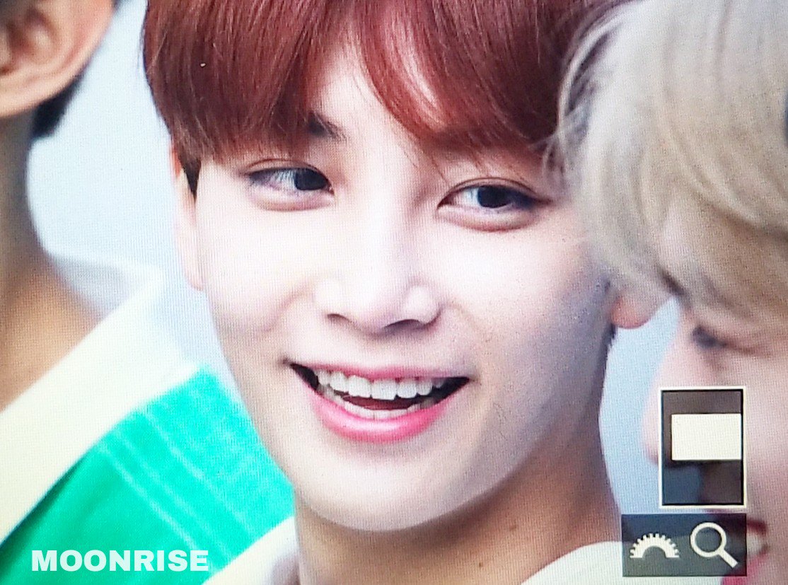 moonrise1004's tweet photo. 180803 뮤직뱅크 출근 #세븐틴 #정한 #SEVENTEEN #JEONGHAN https://t.co/U5INK5j9Sk