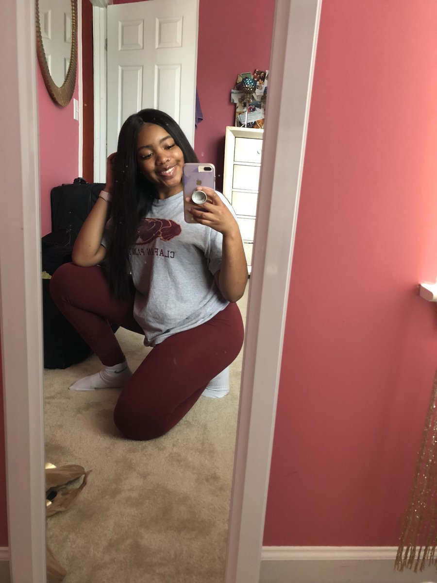 thatgirl🤟🏽💋 tweet media