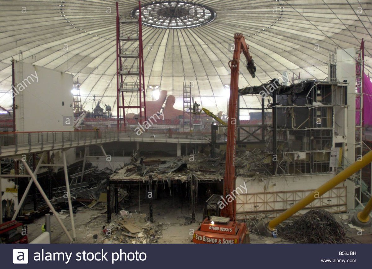 Visitors to the dome fell far short of the 12 million expected to make it profitable. Overbudget, underattended, and below expectations, the dome was, by all accounts, a failure. After the show ended, its pieces were either auctioned or destroyed.