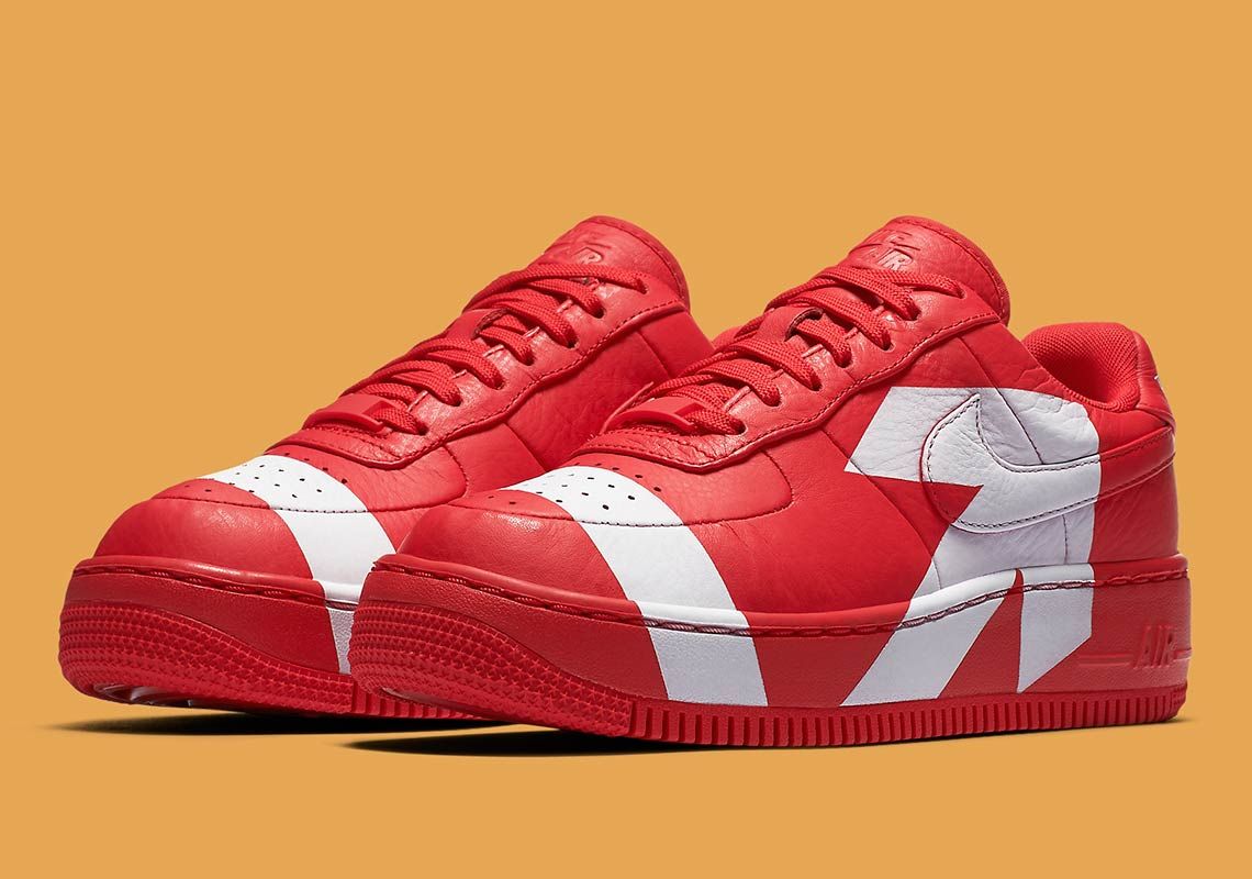 SneakerNews's tweet photo. Off-White void in your life? Fill it with these AF1s 
https://t.co/kTOOlluO2f https://t.co/X0ZRIhazmm