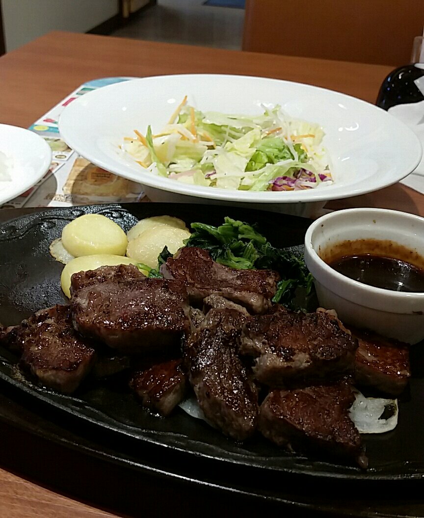 justraver's tweet image. 久々の外飯はやっぱり肉だね！
#これで肉大盛り
#デニーズランチ
