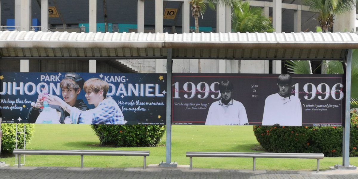 koenoi28's tweet photo. ป้ายแดนจีฮุน อบอุ่นจัง #WannaOne1stTheWorldinBKK  #WannaOne1stWorldTourinBKK #kangdaniel #parkwoojin https://t.co/HNn3XQ2TID