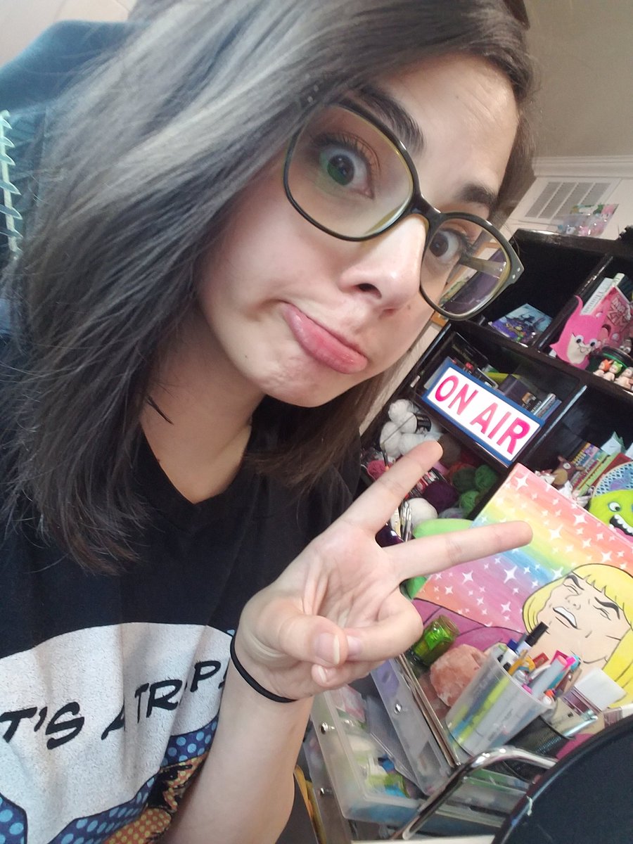 GlitchBun tweet media