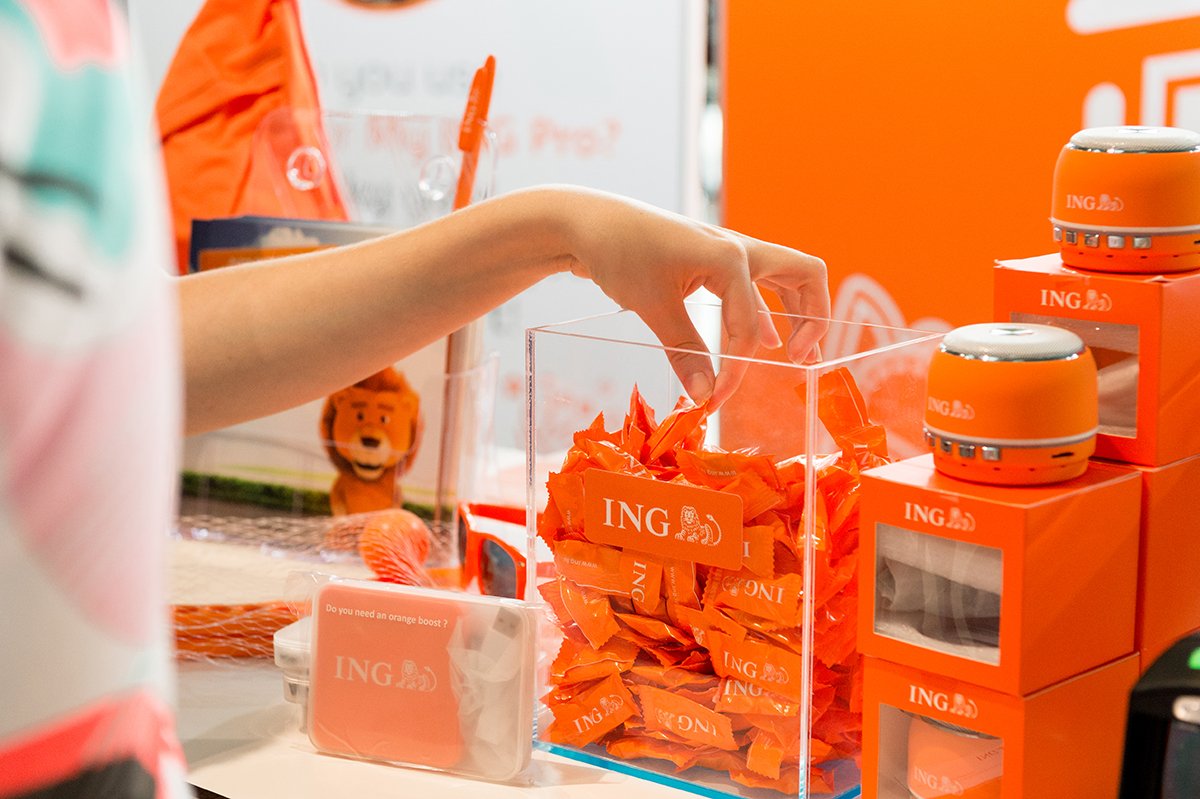 INGLuxembourg's tweet photo. Are you travelling from @luxairport?
π± Do you use #MyING or #MyINGPro? π±
Lucky you ππ
Show us your App and get your FREE gift !!πππ±π₯
#Holidayshereicome #Worldhereicome #Luxembourg https://t.co/adDH8sdBMY