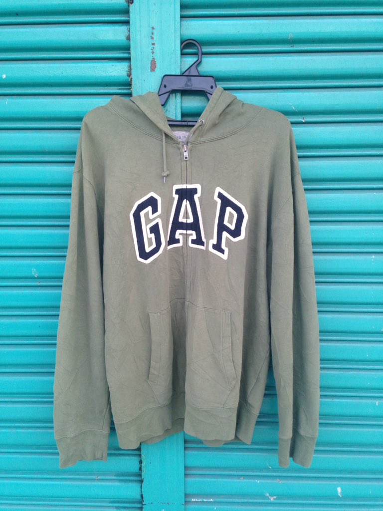 thriftboy_my's tweet photo. Levis Hoodie saiz M. GAP Hoodie saiz L. Whatsapp 017-9750028 #bundlemalaysia https://t.co/0FeddcvbxP