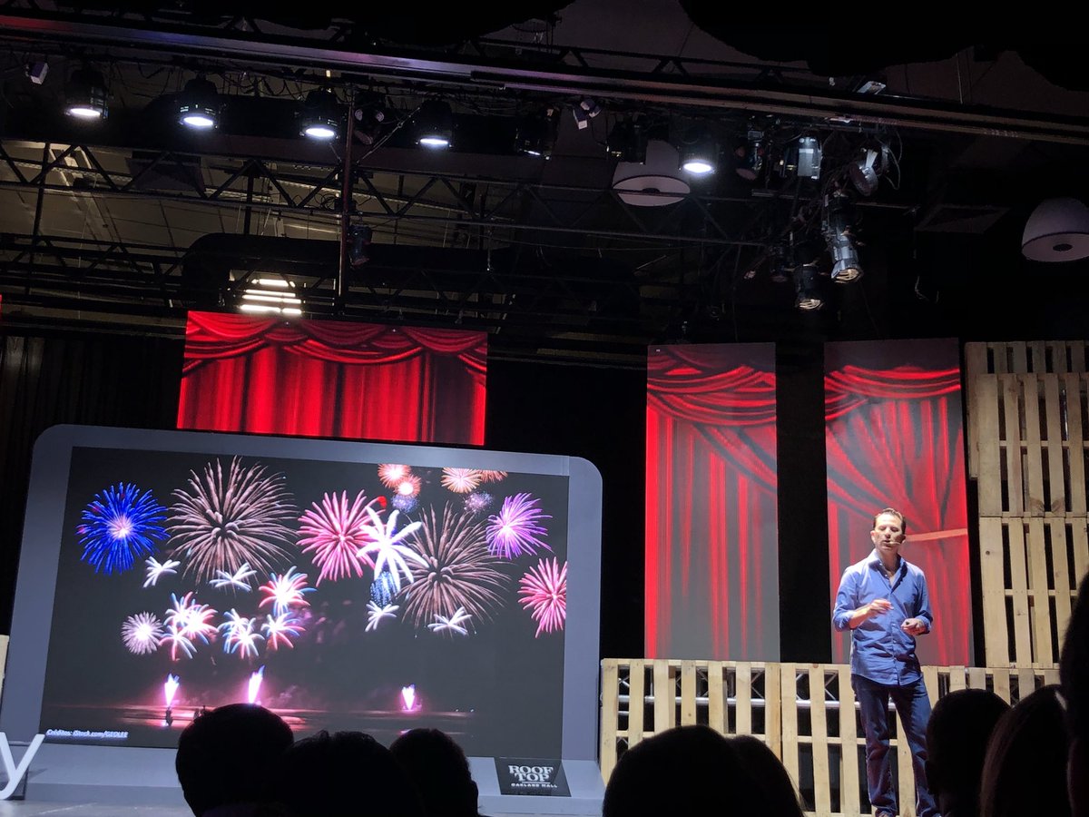 Lumartinezg's tweet photo. Luis Pedro Recinos, hace importantes reflexiones sobre el agradecimiento #TedXGt https://t.co/ReUMIVYIdG