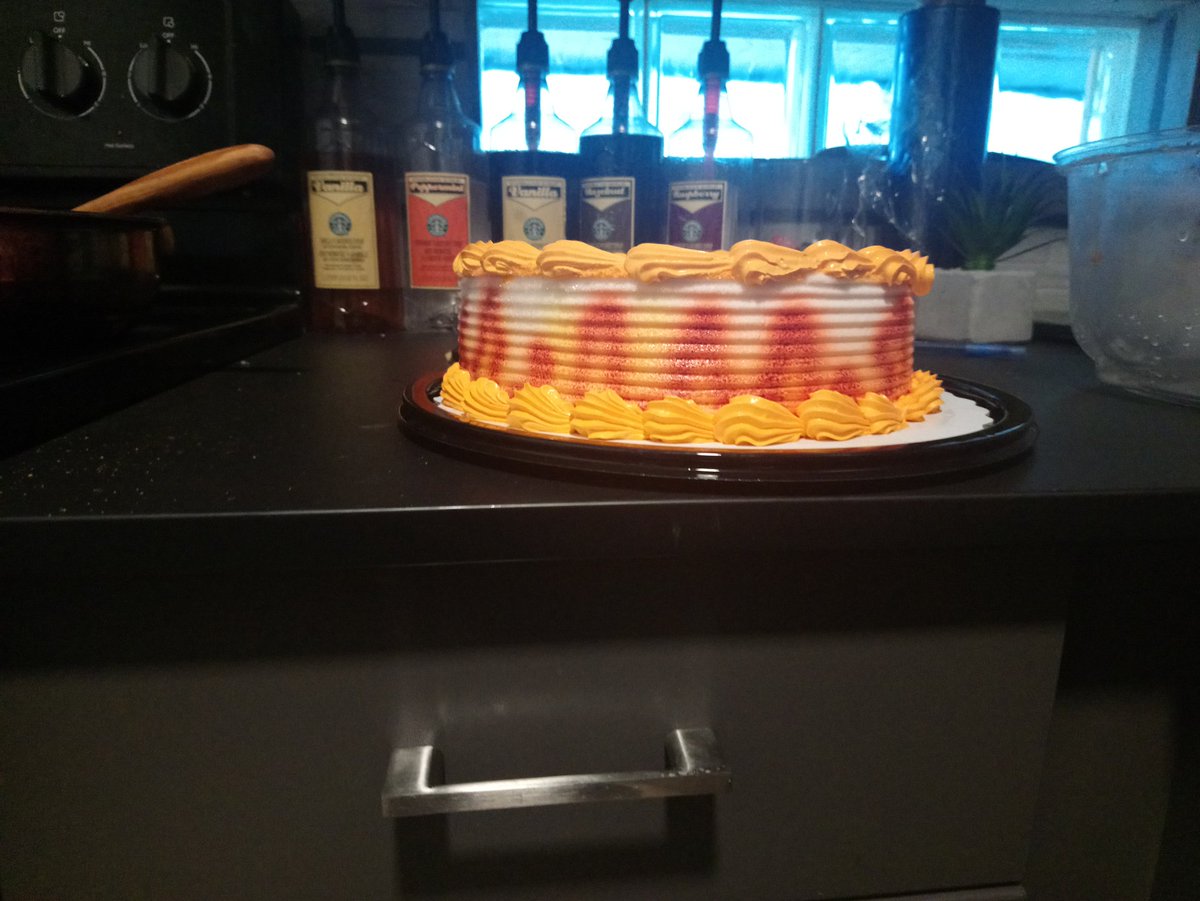 Dreizen89's tweet photo. Do I got ryan a birthday cake and didn't realize it had airbrushed flames on the side. #RYANTHERESAFIRE #THEMEMELIVESON @ichibadassTV https://t.co/r8XVCGnsE8