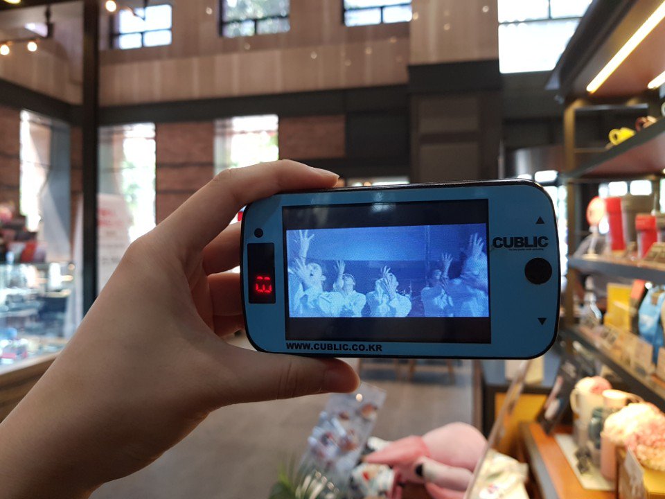 TKUProjectTeam's tweet photo. [PROJECT] We are excited to announce that the café buzzers are up and running for a week at 13 cafés in Seoul for XENO-T! ☕️😍

Please check out the UPDATED location map here: https://t.co/bDQPZtiawz 

#CafesForXenoT #Xeno_T #XenoT #제노티 #ジェノティ https://t.co/UKRdTcppqp
