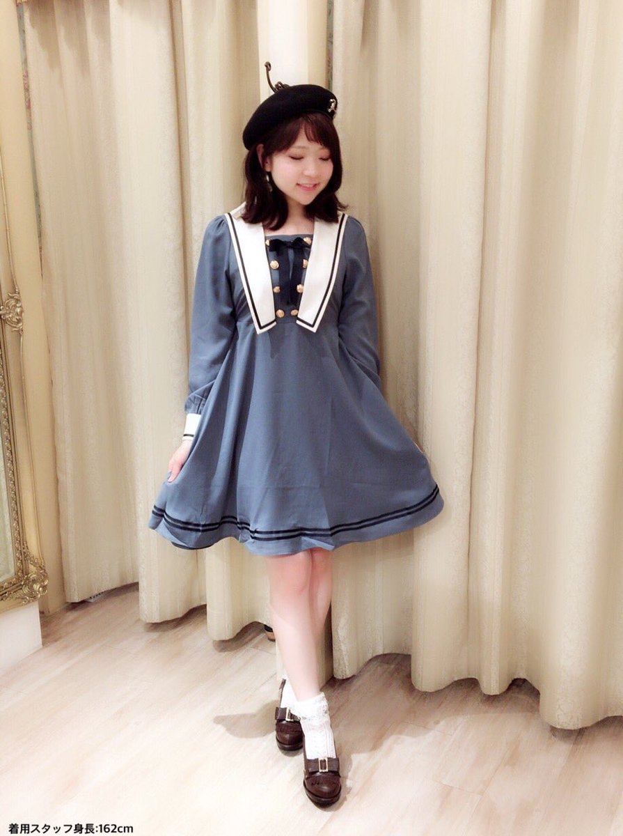 Amavel 池袋店 Twitterren 秋物新作part1 胸当てwボタンセーラーワンピース Price 8 964 Color ネイビー ブルー ボルドー 大きな衿が印象的なセーラーワンピです 秋らしいレトロな3color ウエストリボン付でバックスタイルもキュート