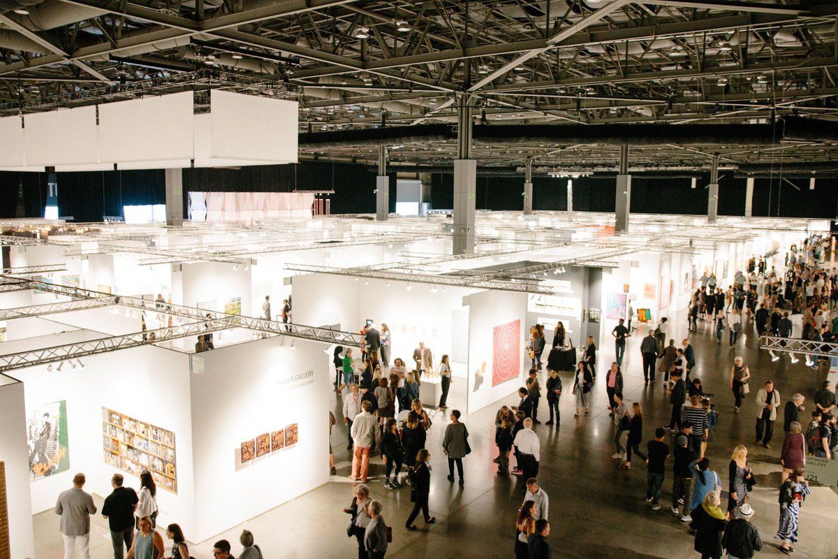 .@SeattleArtFair opened tonight. Come and be exposed to the unexpected! seattleartfair.com/Tickets/GEN