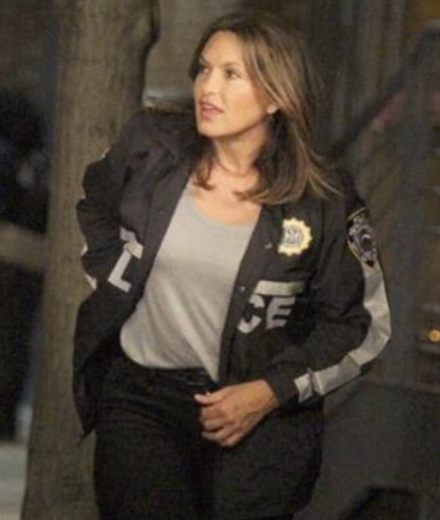 clairekerrbear's tweet photo. #BadAssBenson #OnTheJob #BustingPerps #NYPD #Finest https://t.co/MySpLPWzfT