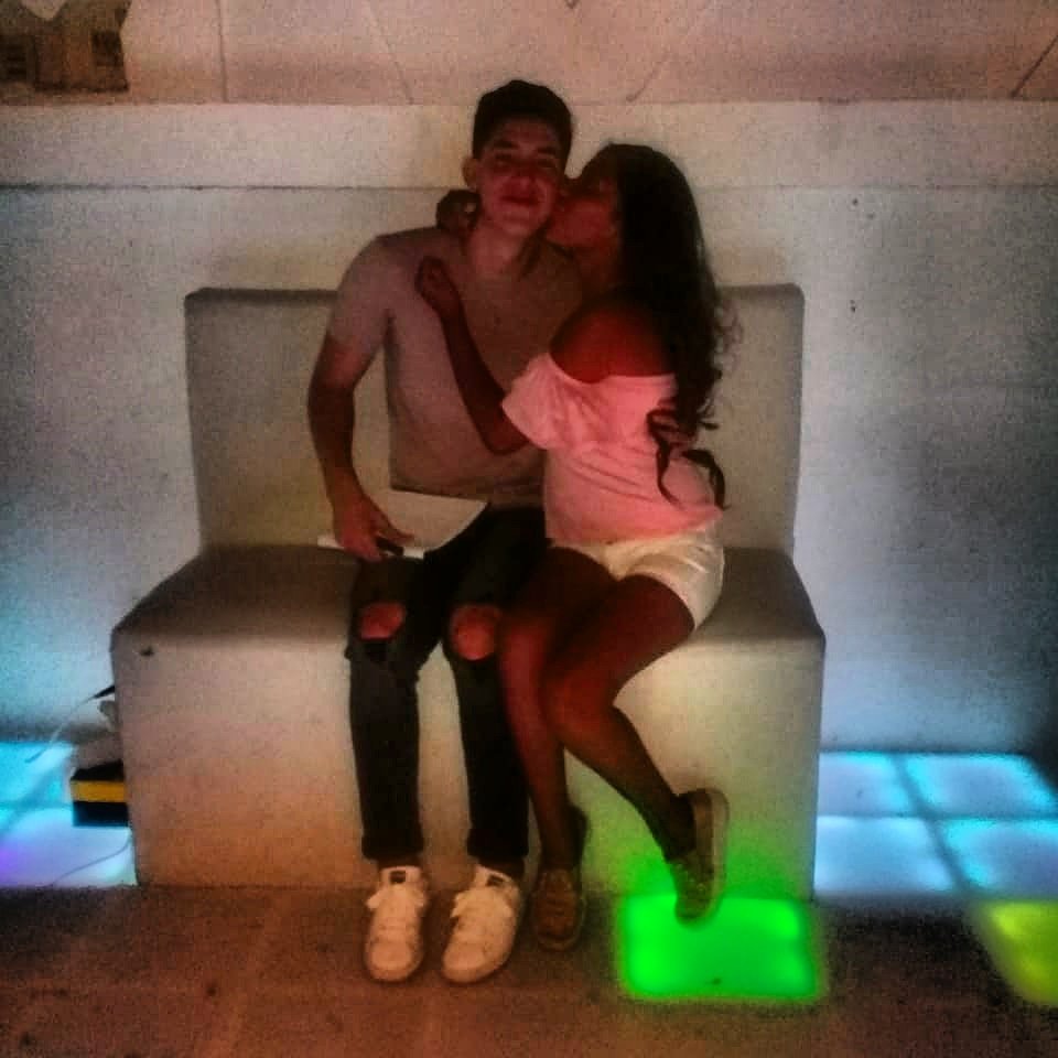 MiaCandia1's tweet photo. Hoy fue el mejor día de mi vida por que conocí a mi bebé mi amor mi todo el es @_georgeleyva 😍 y  en verdad esta súper hermoso y eres lo mejor que me ha pasado😍💖💛
#Leyvitas 💛
#GeorgeLeyva💛 https://t.co/h7PqvUq1Qz