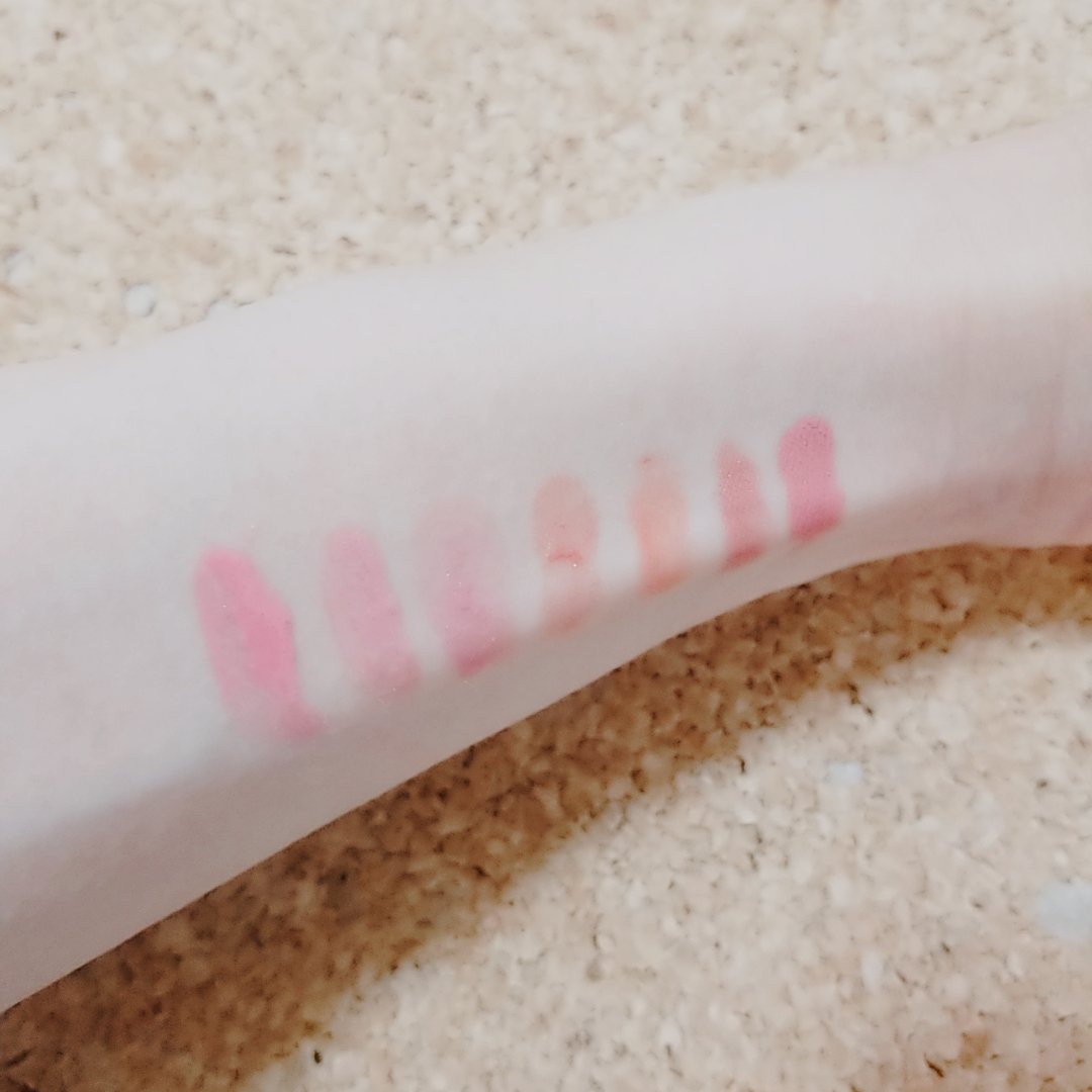 いや同じ色ばっかり買いすぎ‥‥赤、赤とベージュほしい