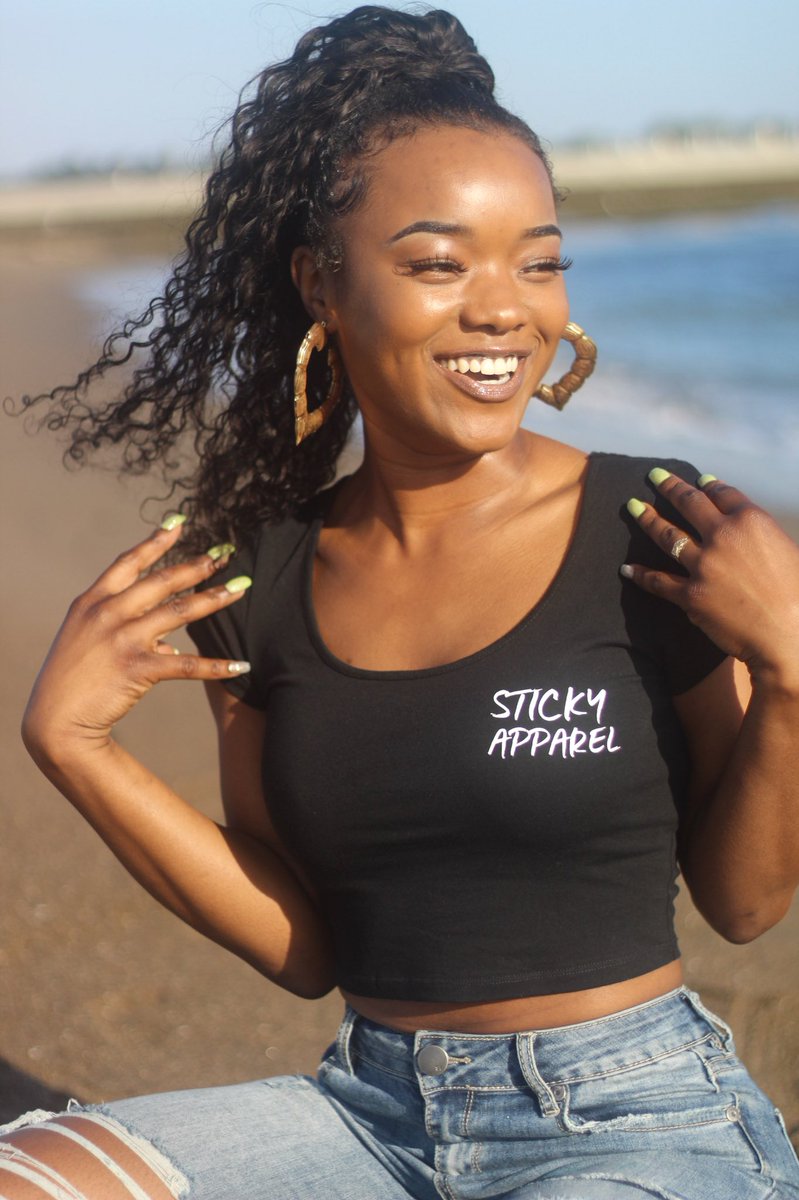 Stickyapparel_'s tweet photo. NEW MERCH WITH @stickyapparel17 ladies go check out or new woman’s clothing 🍦🤤🛍 SHOP NOW! 
-Booty shorts :$15
-crop top pink print :$15
-crop top white print: $15
-V-Cut crop top: $15
#RT #sticky link in bio 👆🏽 https://t.co/u04cBcAUz6