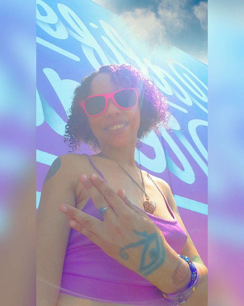 msmastafoxx's tweet photo. California Dreaming...
*
Your Dreams Attract Your Reality! Believe It...Then You'll See It! Much Love! ⛅👀💜👽🖖🌌🌴
*
https://t.co/CPMkntLa0s
*
*
#SpaceCloudGang #Dreams #CaliforniaDreaming #MsMastaFoxx #California #CosmicFam #CosmicQueen #THC #TribeOfHigherConsciousness https://t.co/UL6V5IsiuU