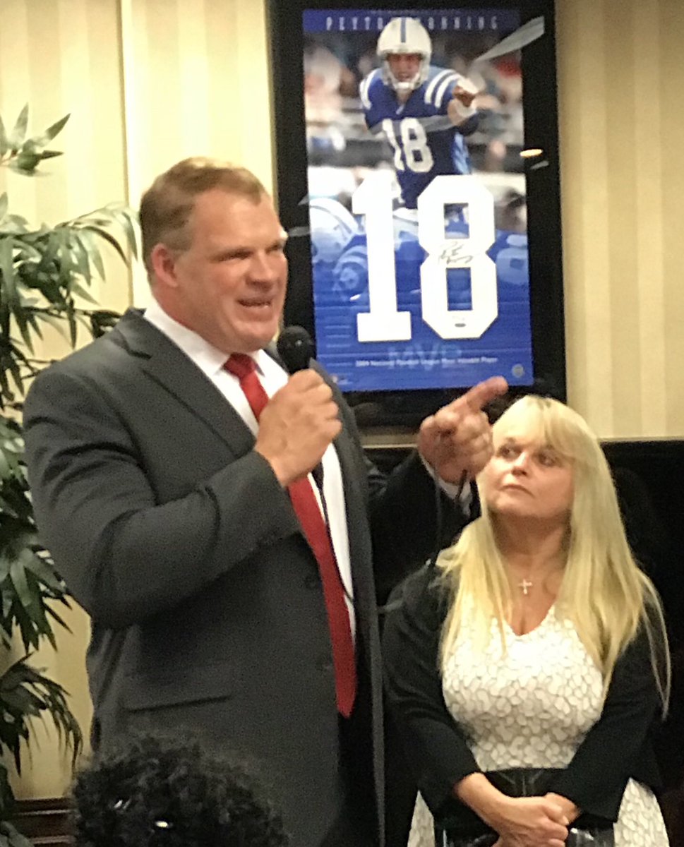 Congratulations and a personal thank you Glenn Jacobs for all your support! <a href="/Jkimmel5/">Josh Kimmel</a> @glennjacobstn <a href="/KaneWWE/">Kane</a> #togetherwewin #GlennJacobsisMayor!!! @4mcarbonfiber #Kane #WWE #netflix #carbonfiber
