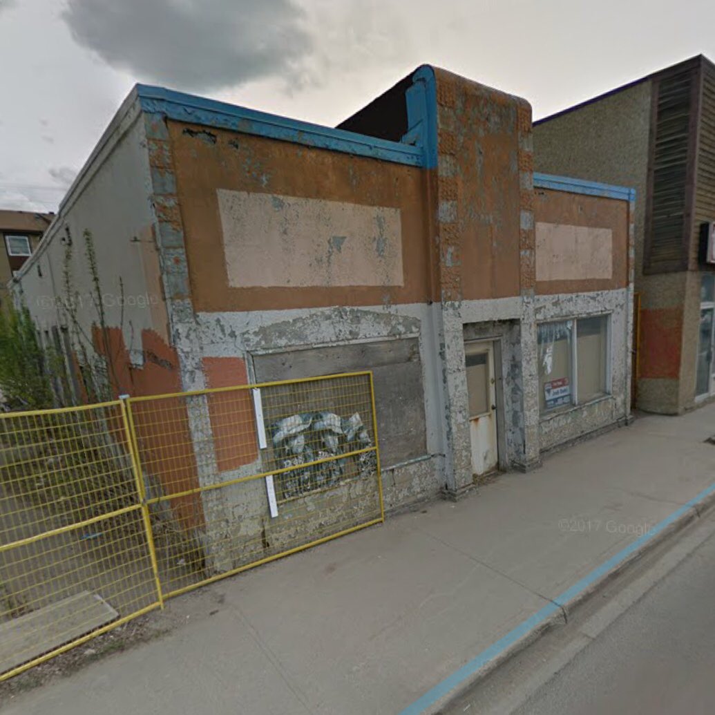 dawnvalentine's tweet image. This whole strip is cool. Built 1947-52. Including building that resembles the Graphic Arts Bldg. 111 Ave 94 Street #yeghistory #yegarchitecture