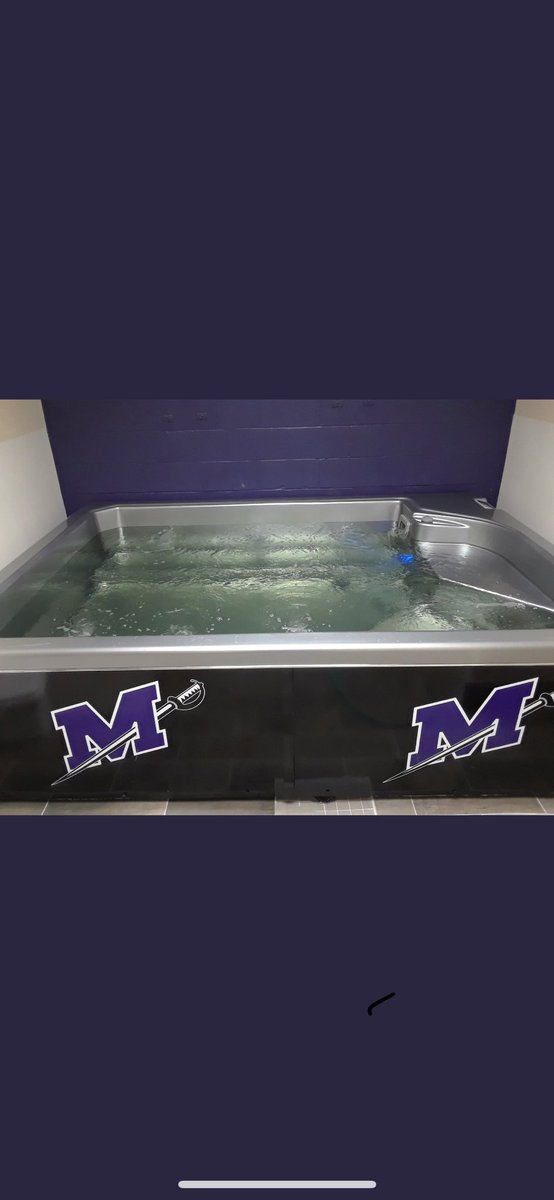 CoachK_Skierski's tweet photo. #ESHH. Eat. Sleep. Hydrate....And now hot tub 😂 https://t.co/SGVZkqSNk7