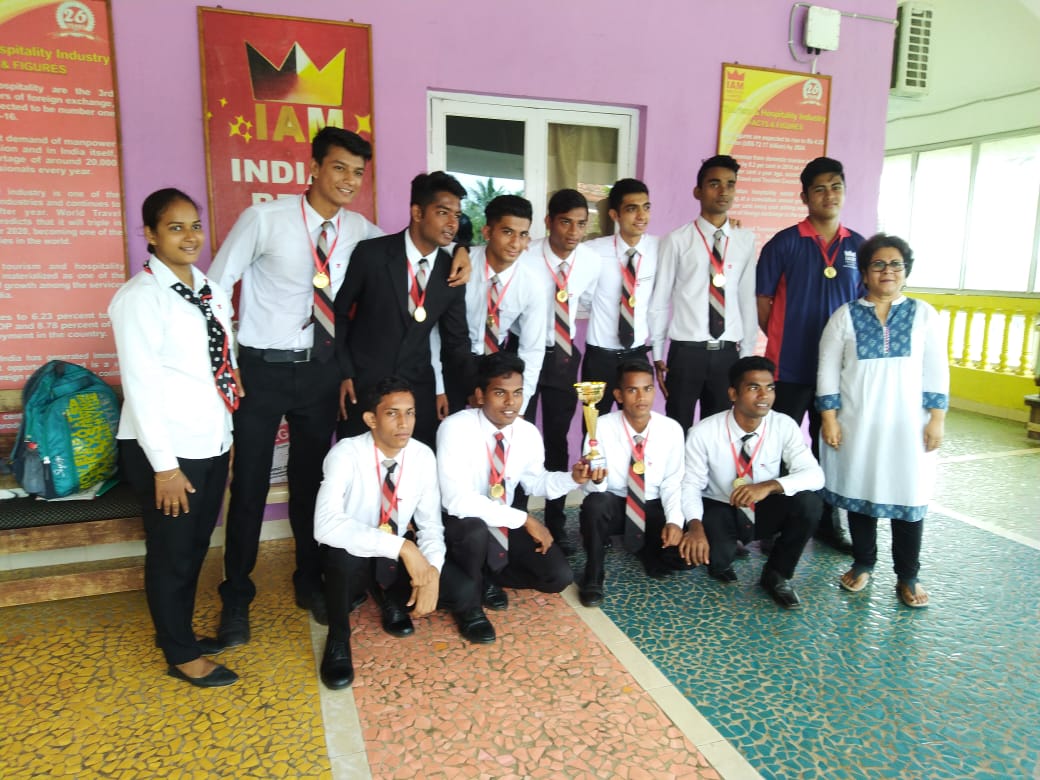 IAMgoacampus's tweet photo. Our #football champs!💐
#Congratulations
#IAMGoa
@ShabnamJana https://t.co/lJXS3PFtfz