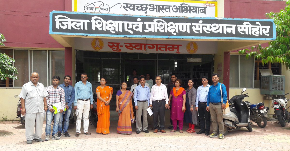 RIEBhopal's tweet photo. Field try-out of #Tools for #Concurrent #Evaluation of #Shaala #Siddhi“ Program on 2nd August 2018 https://t.co/8enDtkOAd3
