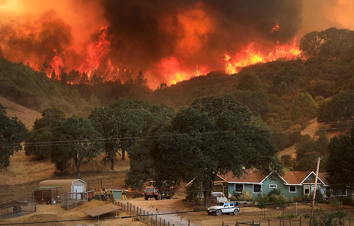 Mendocino Fire Complex explodes in size, now 2nd largest fire in history of California Djpjdj2UUAAQfBz