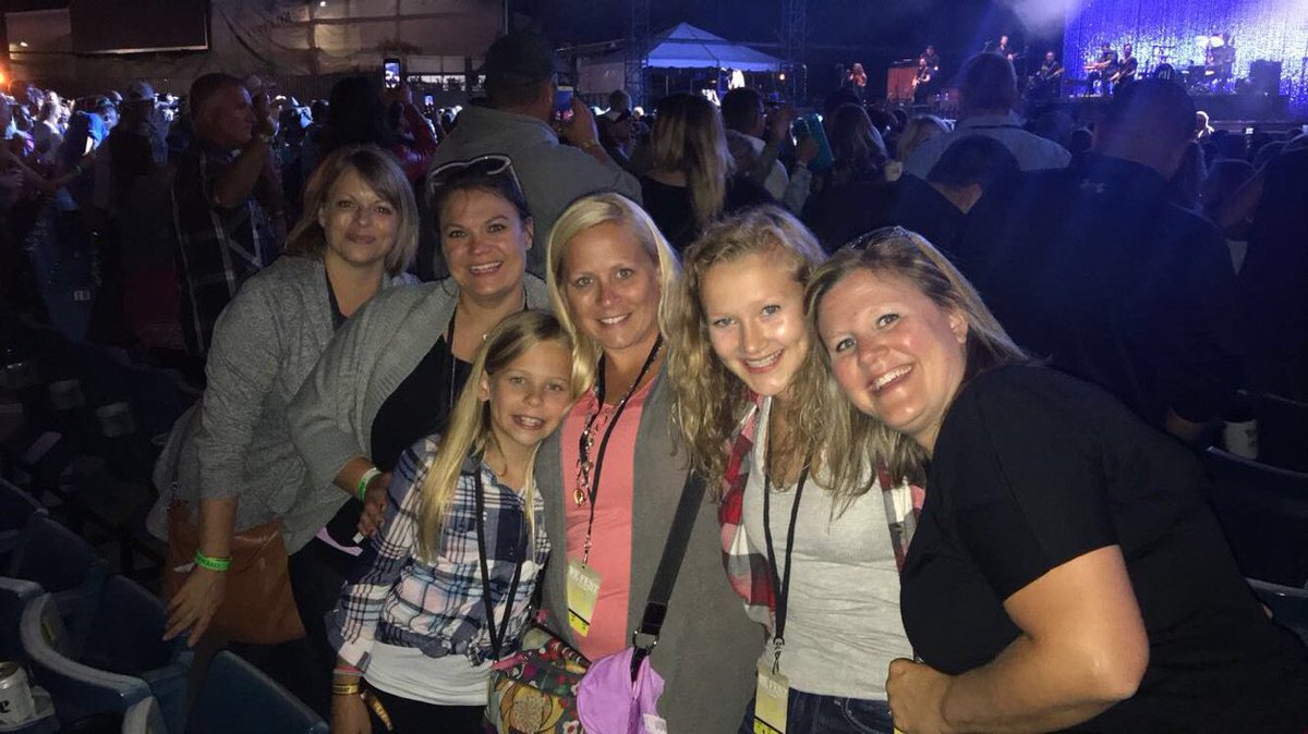 We love <a href="/carrieunderwood/">Carrie Underwood</a> #motherdaughternight but we love @mikefisher1212 even more!!! #hockeymom wants an autograph to make her sons night! Section3Row16