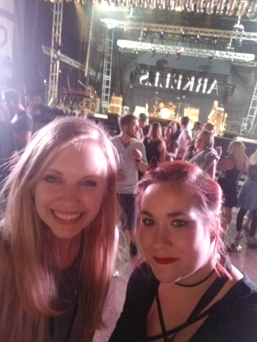 akshelly's tweet photo. Enjoying some of the magic of summer tonight with @krausesuzy #QCX18 #arkells https://t.co/kYpbPms9Bg
