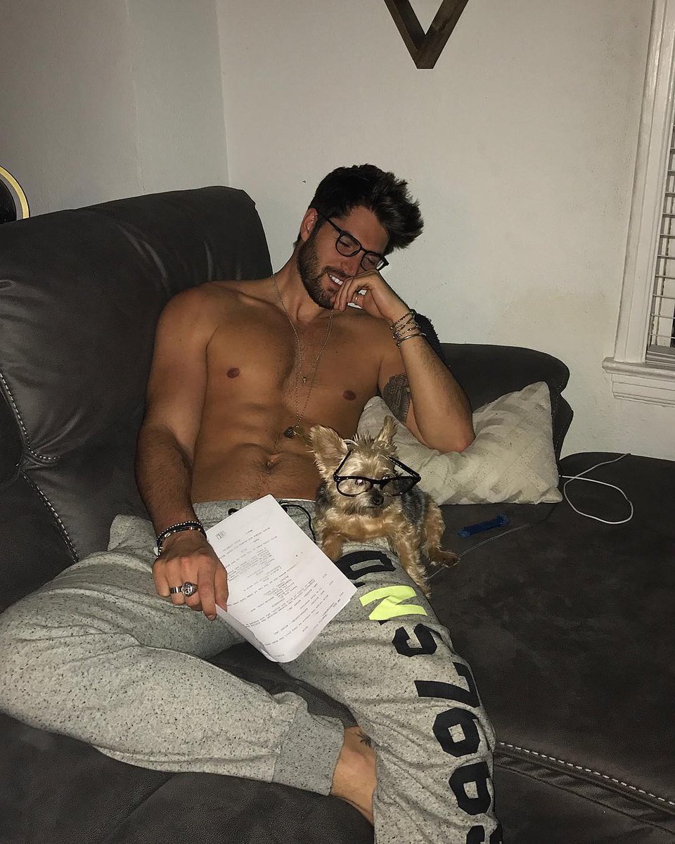 pavteoux's tweet image. Fading. 💤