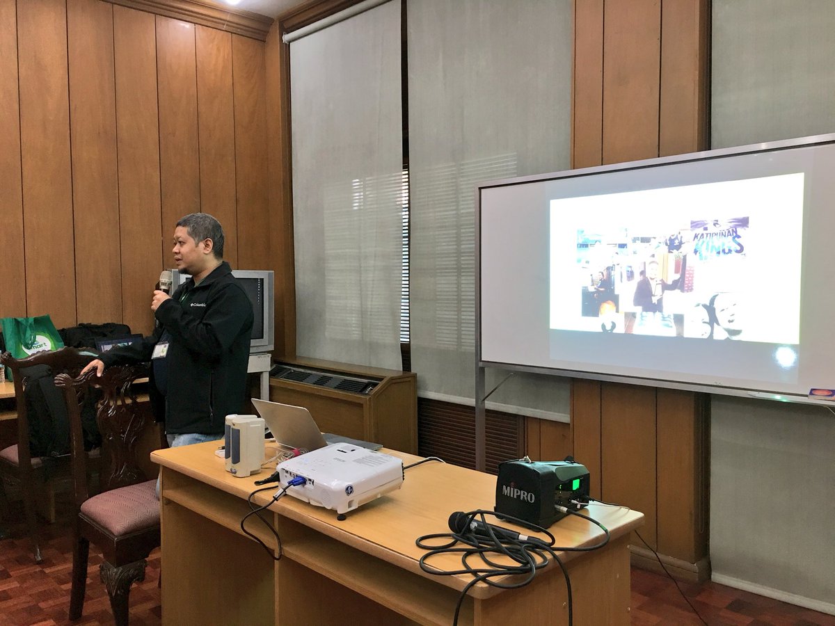 EXCEL2017's tweet photo. [ADVANCED CAREER EXPERIENCE]

HAPPENING NOW: Mr. Ronald Ramos (Sr. Capability Development Specialist) speaks on his experience and gives relevant advice.

“It’s fine to not know what you want, but you should do something that contributes to your life.”

#AdvancedCareerExperience https://t.co/5GnQqrSgIn