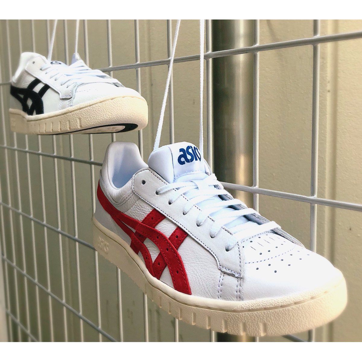 NEXT_FOCUS's tweet photo. #ASICSTIGER #POINTGETTER 1983年の発売以来、トッププレーヤーに支持され続けるアシックス・バスケットボールシューズの最高峰モデル👟 今もなおファンが多いことが完成度の高さの証。
バスケ用途だけではなくタウンシューズとしても静かなブームになっているモデルです👟#nextfocus #スニーカー https://t.co/6Usjyx5ziG