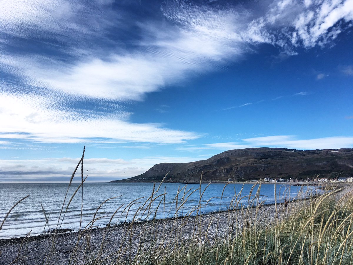 summitcomplex's tweet image. We finally got some more sunshine over the Great Orme yesterday! #llandudno #greatorme #northwales #wales #northwalesholidays #ukholidays #bluesky #seaside #westshore