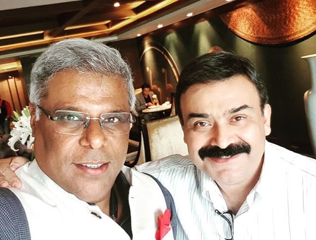 AshishVid's tweet photo. AV & AB at @peoplematters #techhr18
https://t.co/8C4PSw54Ue
#avidminer #ashishvidyarthi #conversationswithyou #leadershipinterventions #personalleadership #thoughtleadership #technology #hr #startup #asia #photooftheday #alshukranzindagi #alshukranban… https://t.co/FXupmWFu2X https://t.co/pBaoIpdEwE