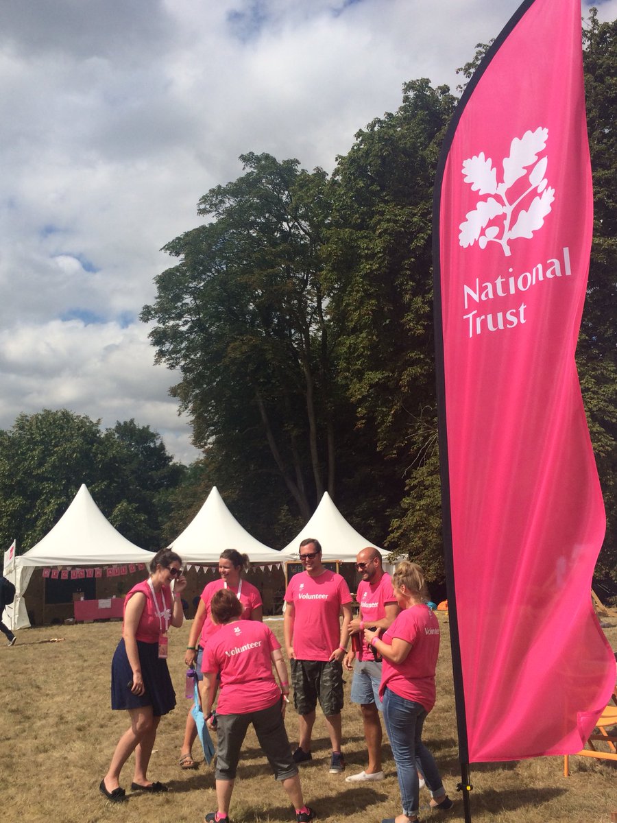 VolunteeringNT's tweet photo. Sharing stories of Volunteering always brings a smile, here we have our fabulous #countryfilelive Green Room Volunteers enjoying a break between looking after our VIP’s for the day, thanks team! https://t.co/Bk5yjN5oMH