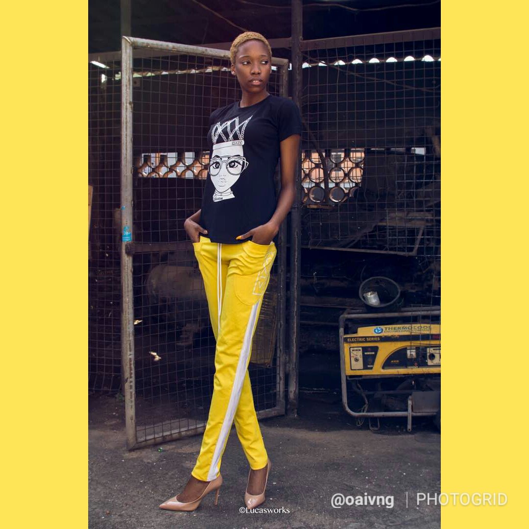 mrdip1's tweet photo. @oaivng the #OAIV QUEEN TEE + SIDE POUCH TRACKPANTS . pls rt my customer might be on ur tl.
#fashion #clothing #wears #style #tshirt #trackpants https://t.co/6f4LwJL7nT