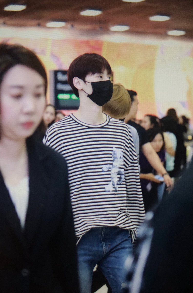 imyourpp11's tweet photo. พี่มินคือแบบ... วัวตายควายล้มมากอีเวง. #WannaOne1TheWorldinBKK https://t.co/O3WyPIZPhS
