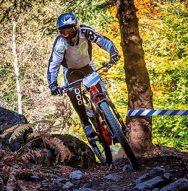 ffmoto's tweet photo. #TrophéeDeFrance #EVTT #Enduro 
#PuyEnVelay-43 (2/3) – 8-9 septembre : Pour l’événement E-VTT Enduro de l’année https://t.co/aI1ZOd8vmd https://t.co/iTmAA8vgqH