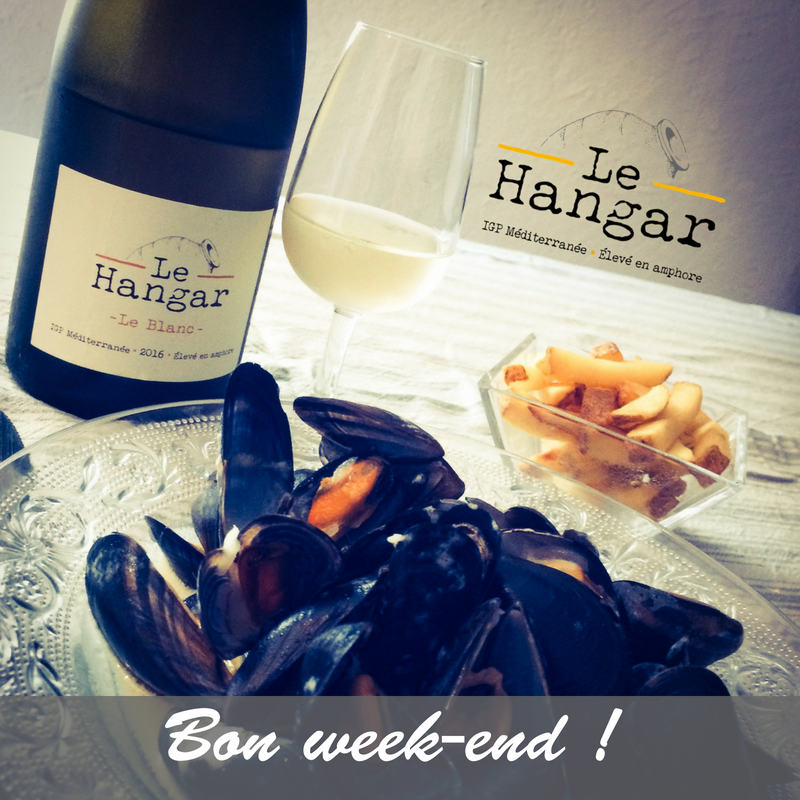 lehangarvinbio's tweet photo. Moules marinière à la crème et notre cuvée "Le Blanc" 2016.... Un accord parfait 👌Bonne dégustation et bon week-end 😎#vin #igpmediterranee #accordsmetsvins #provence #lehangarvinbio #bio https://t.co/7z1v9YO0p4