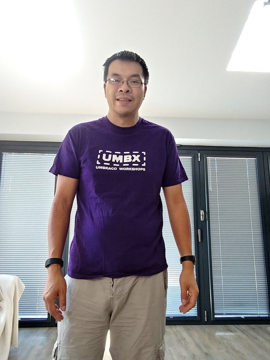 john_seto's tweet image. Does this count? 😊 #umbracoTee