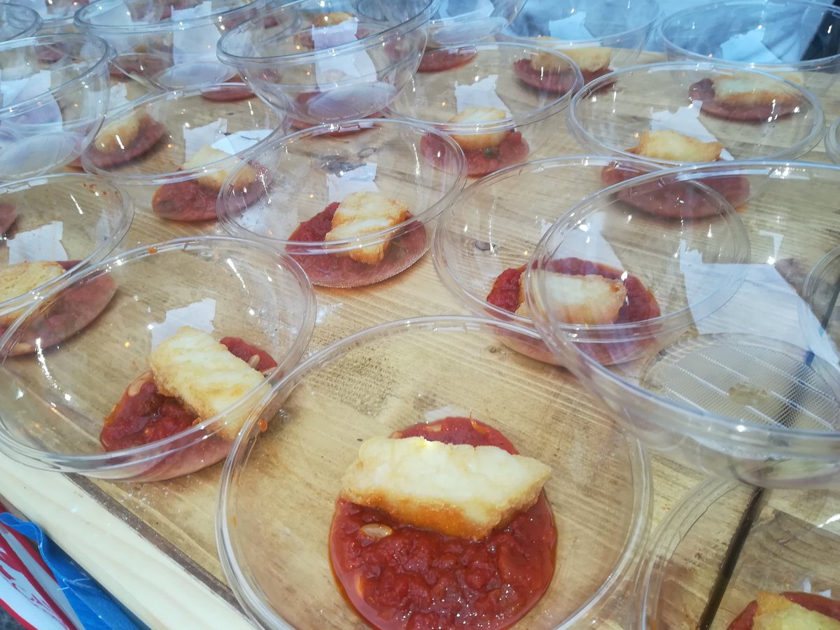 #UnAltraEstate ha fatto tappa a Pitigliano. Tanti prodotti meravigliosi di questo territorio e lo show cooking del mitico Domé!
#Pitigliano #Estate2018 🌞